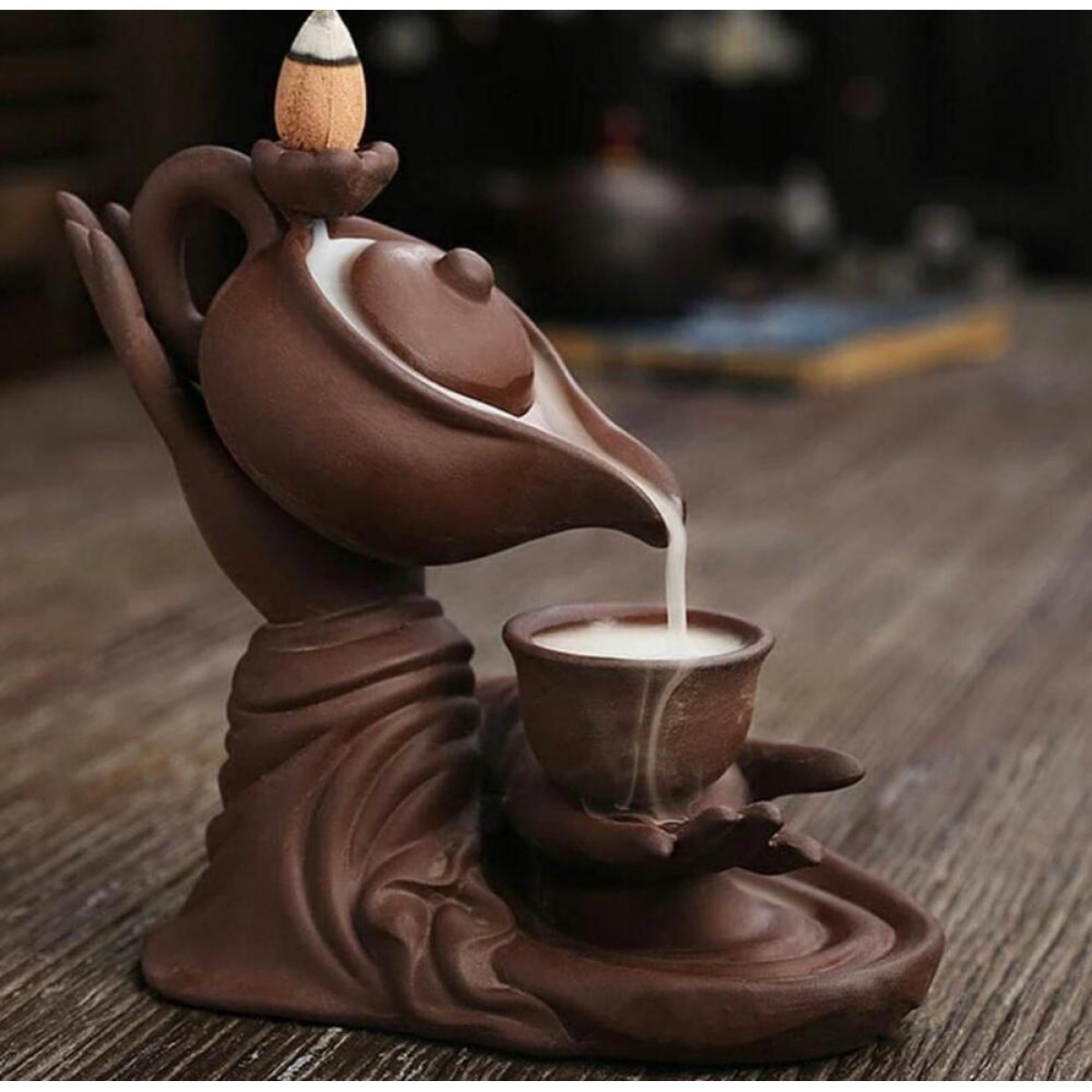 Elinde Çaydanlık Tutan Tütsülük Silikon Kalıp - HD1600