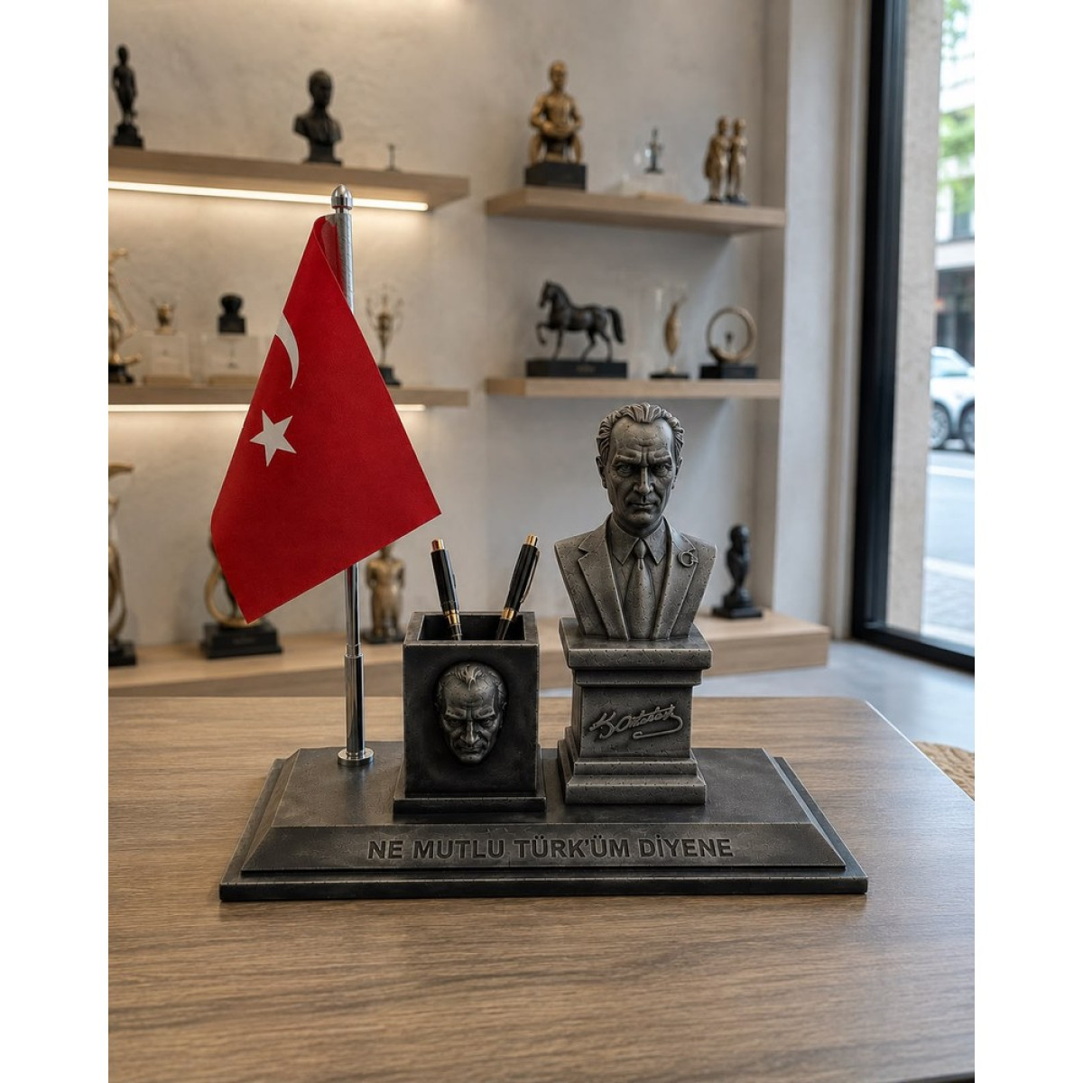 Atatürk Büst ve Kalemlik 3lü Set Kaide Dahil Silikon Kalıp Atatürk Büst ve Kalemlik 3lü Set Kaide Dahil Silikon Kalıp